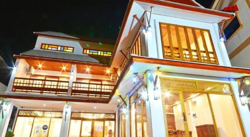 The Indigo House Phrae Hotel Eksteriør billede