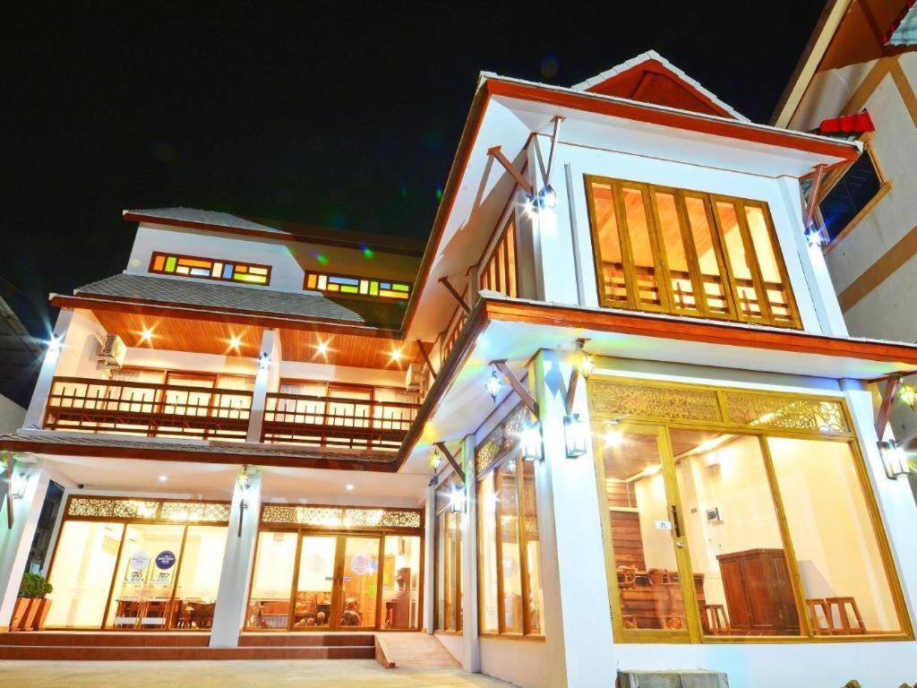 The Indigo House Phrae Hotel Eksteriør billede
